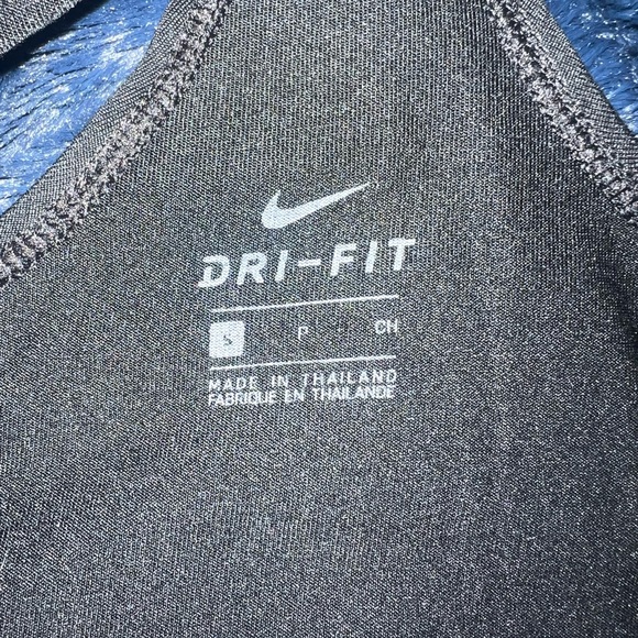 Nike Dri-Fit tank Size Small - Picture 3 of 5